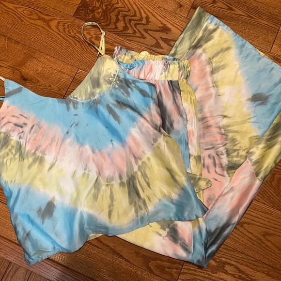 New with tags Tye Dye Matching set - Picture 2 of 12
